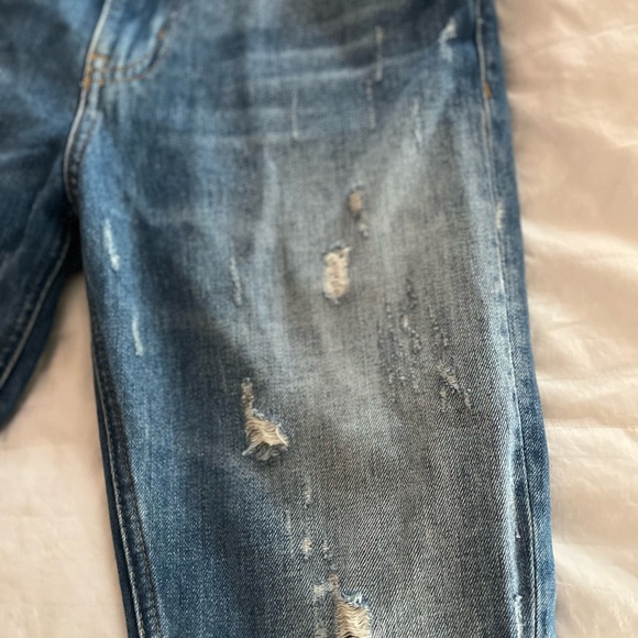 Ei8ht Dreams Size 25 Embroidered Distressed
Denim. - Picture 8 of 10